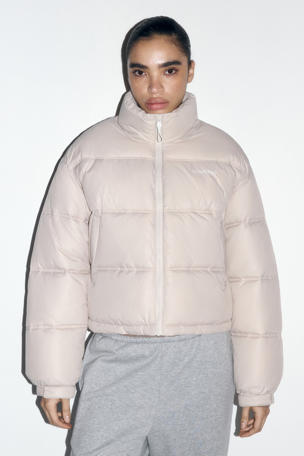 Куртка стеганая укороченная с воротником-стойкой - цвет бежевый - 2