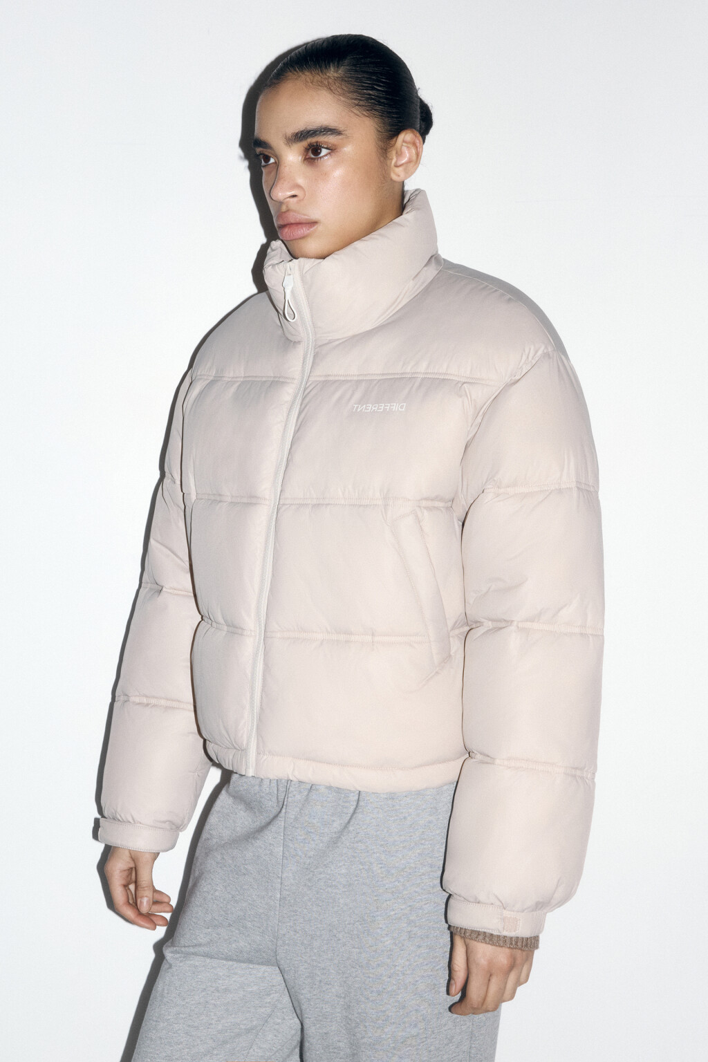 Куртка стеганая укороченная с воротником-стойкой - цвет бежевый - 3