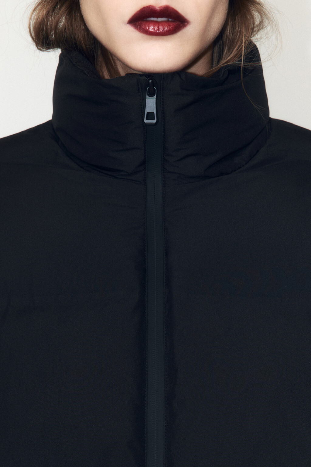 Куртка стеганая укороченная с воротником-стойкой - цвет черный - 5