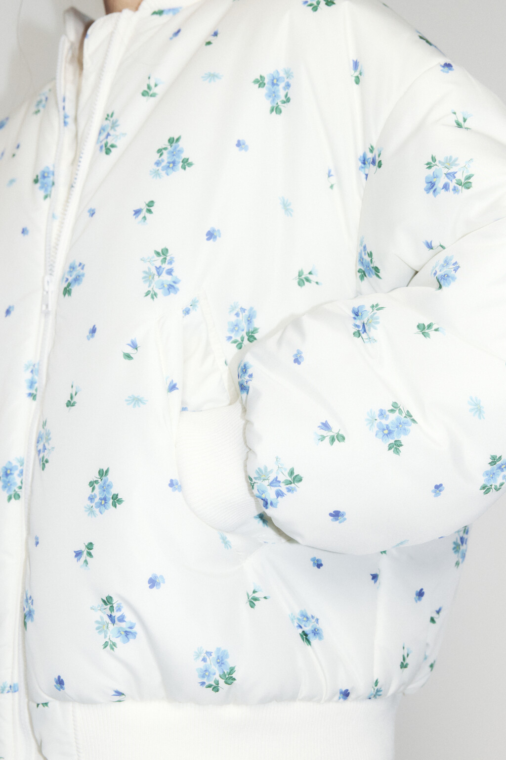 Куртка-бомбер с капюшоном и цветочным принтом - цвет мультиколор - 6