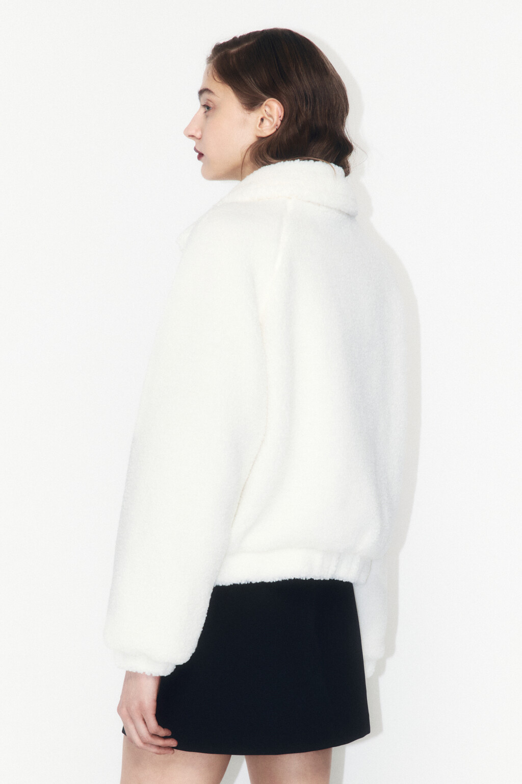 Куртка короткая из искусственного меха - цвет молочный - 3