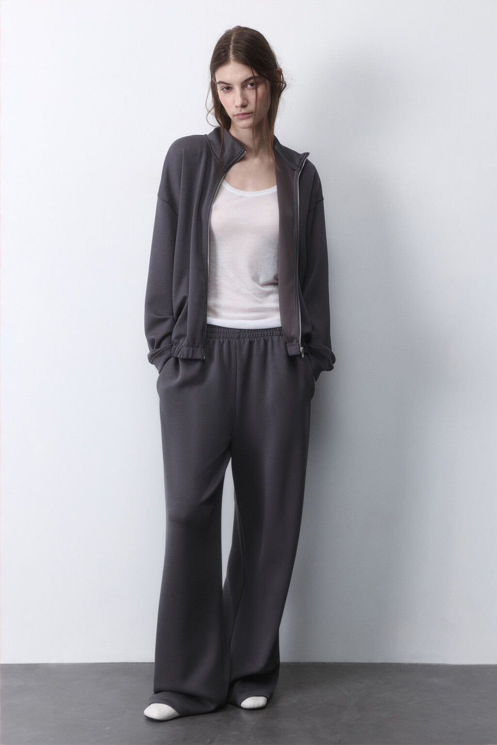 Брюки широкие спортивные из трикотажа - цвет серый - 6