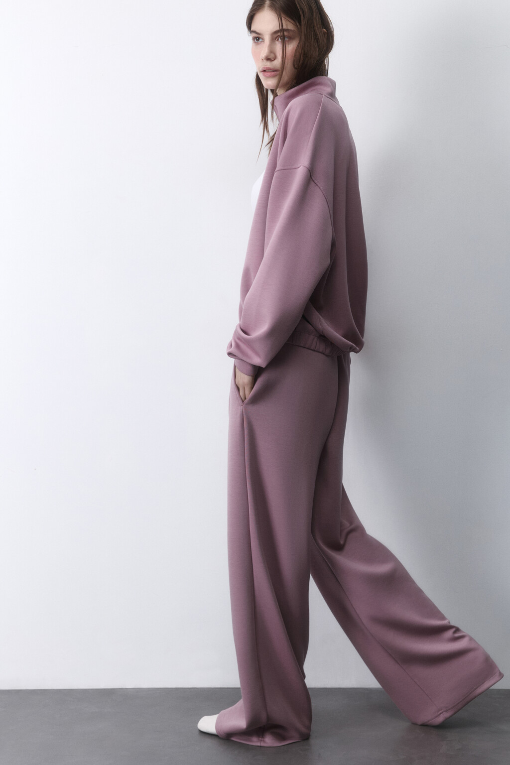 Брюки широкие спортивные из трикотажа - цвет розовый - 2