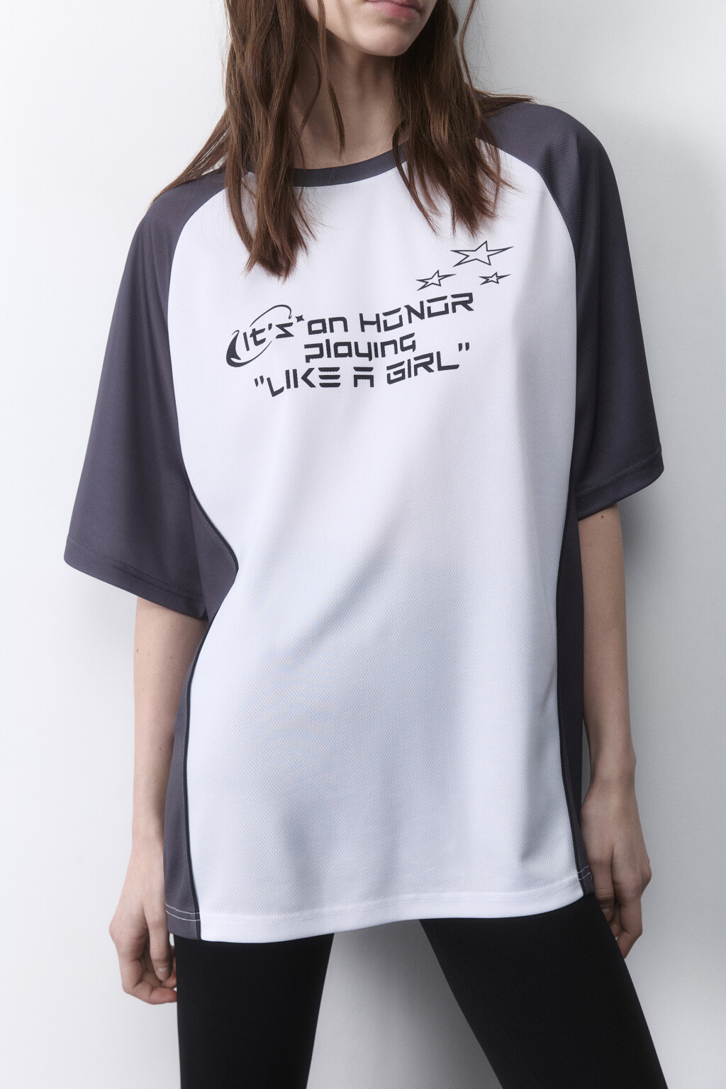 Футболка oversize спортивная из сетки с надписью - цвет серый - 1