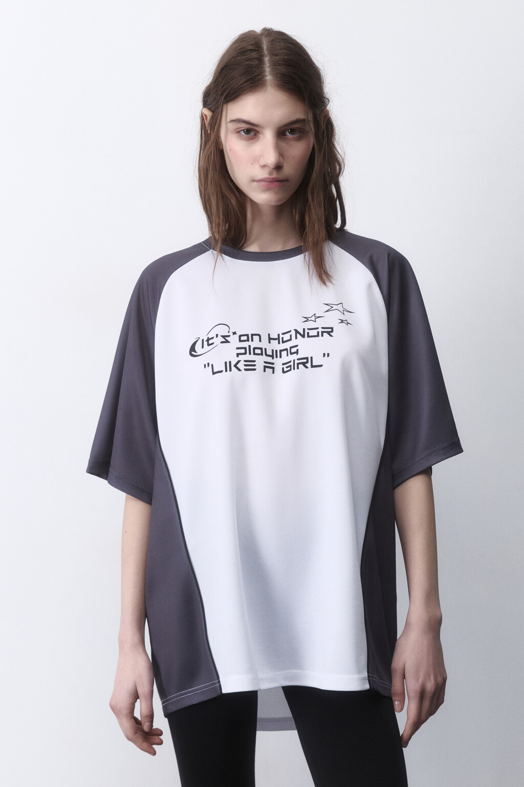 Футболка oversize спортивная из сетки с надписью - цвет серый - 2