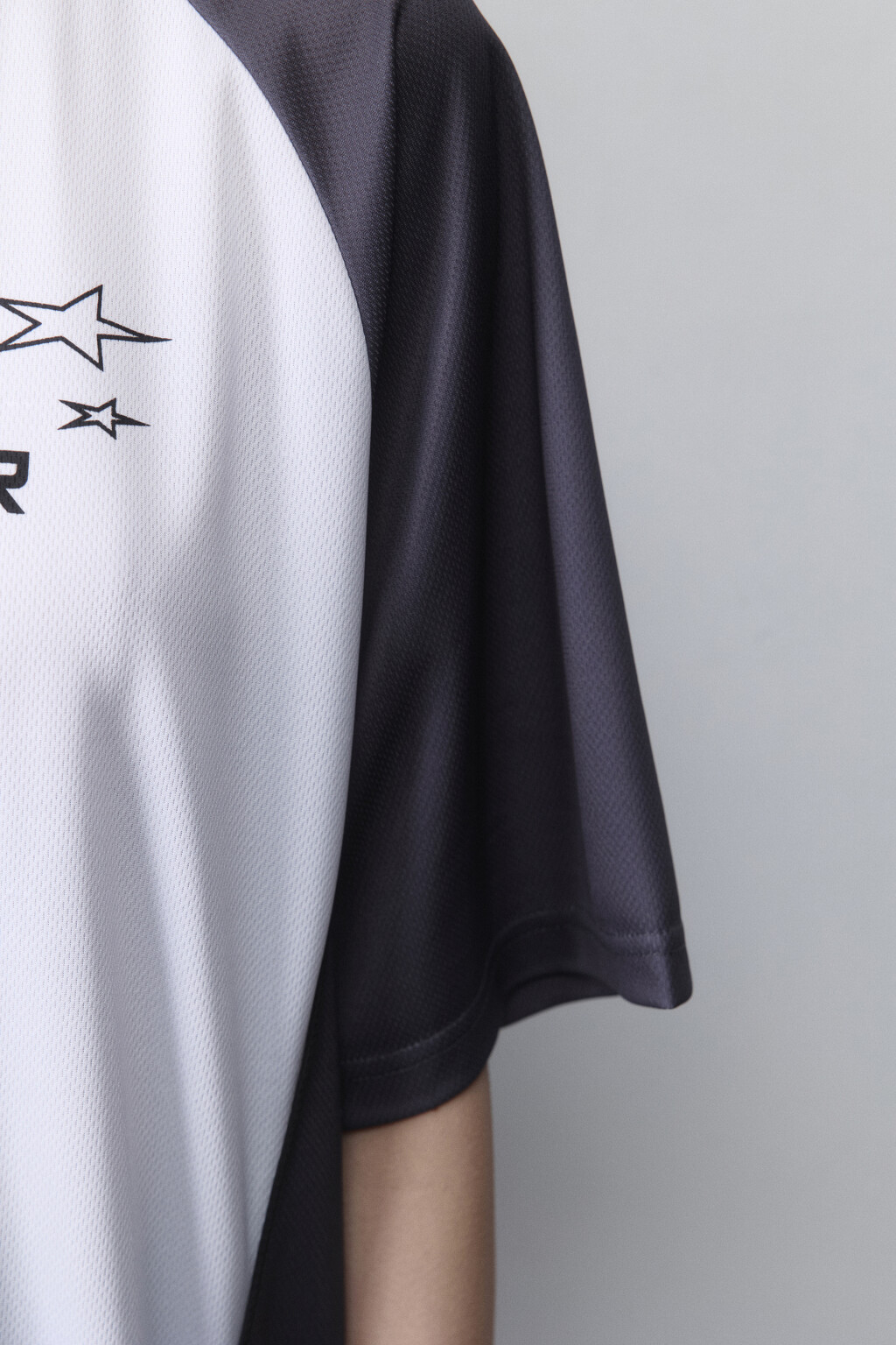 Футболка oversize спортивная из сетки с надписью - цвет серый - 6