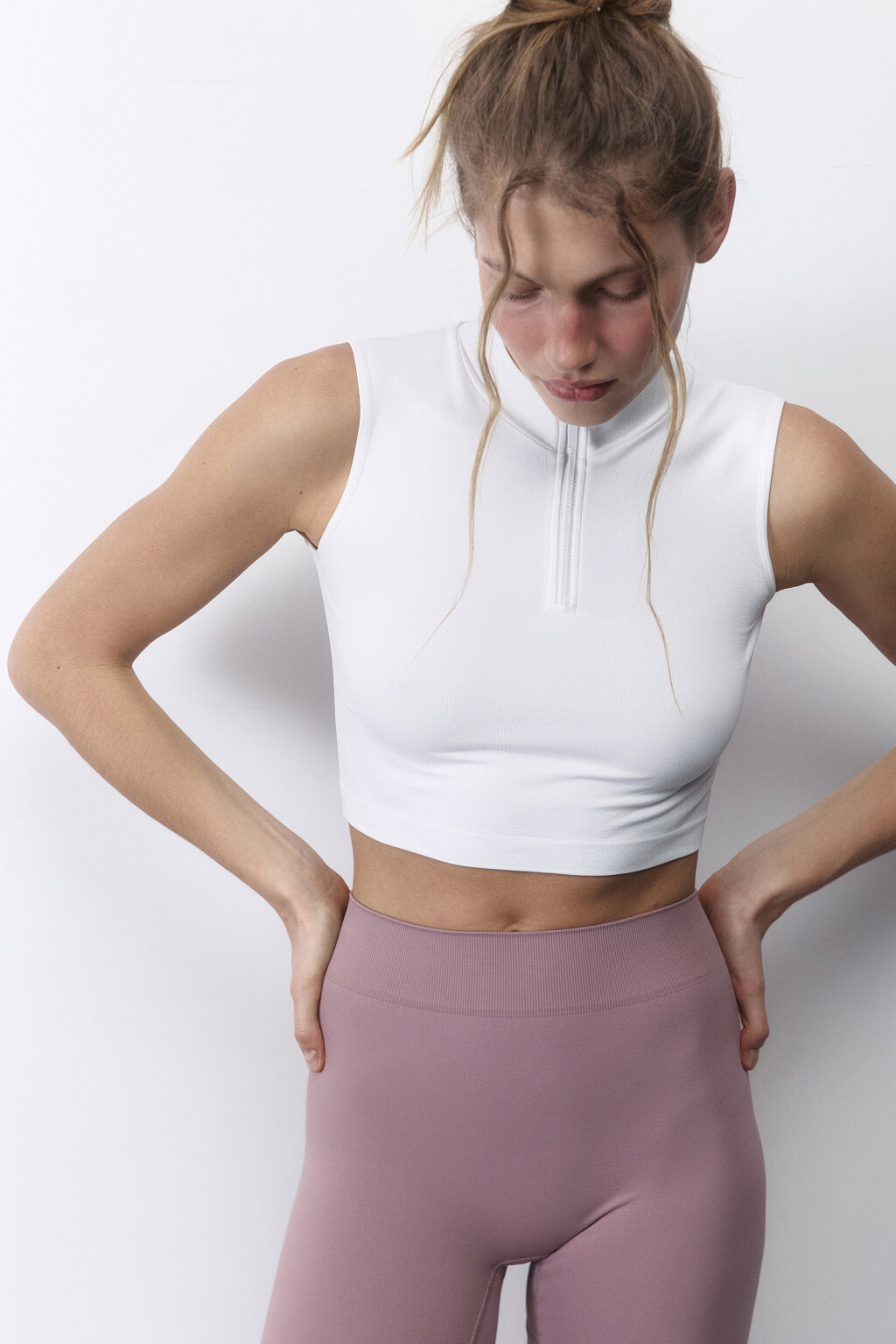 Топ спортивный с воротником на молнии - цвет ванильный - 2
