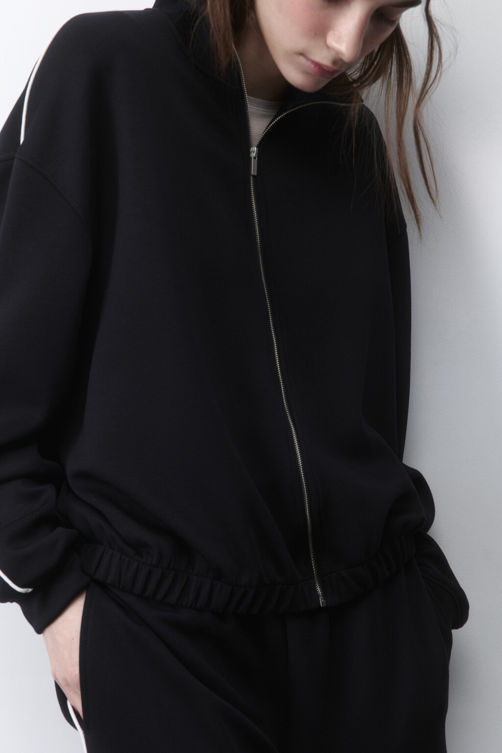 Худи-зипка спортивная из трикотажа - цвет черный - 2