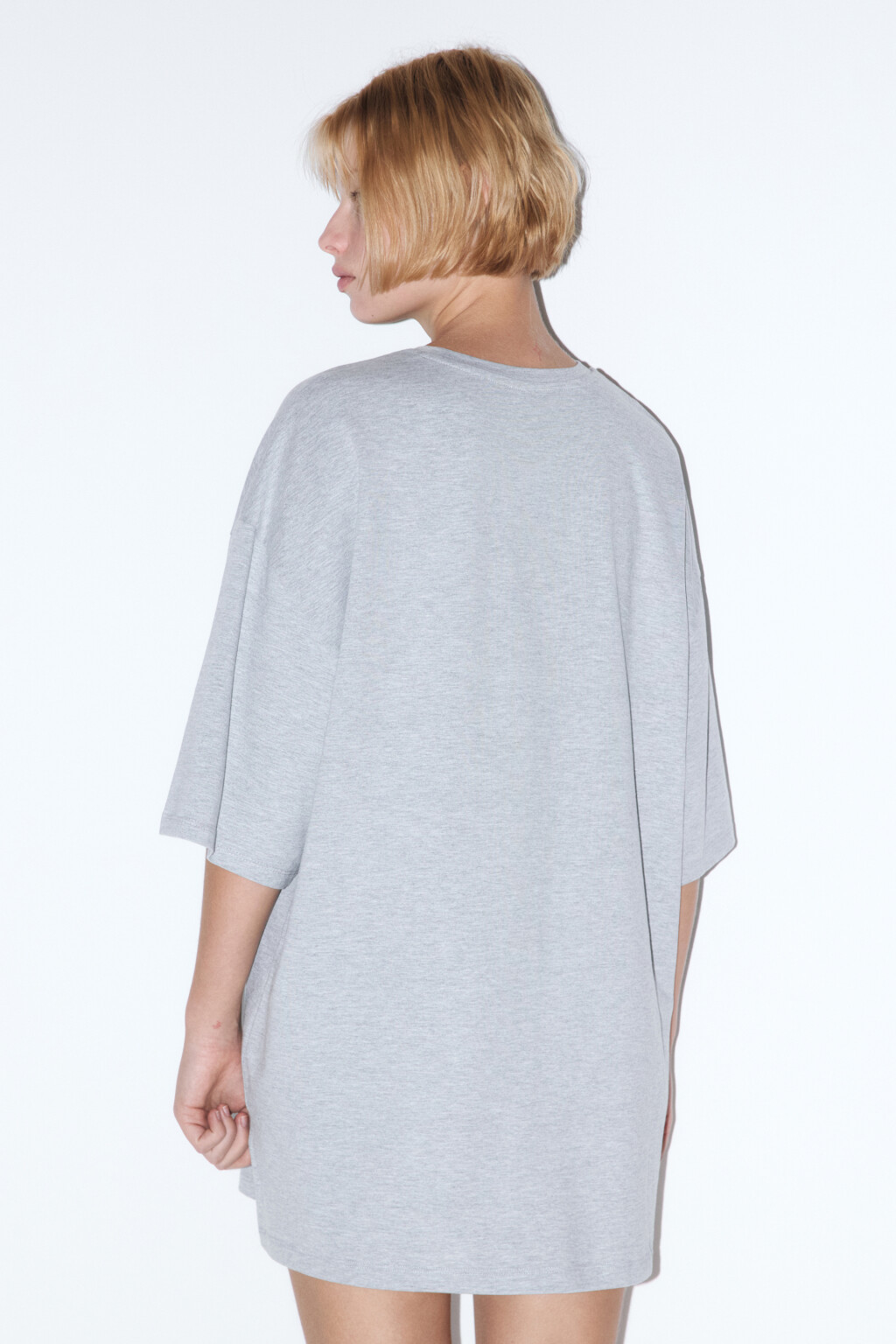 Платье-футболка домашнее с надписью - цвет серый - 3