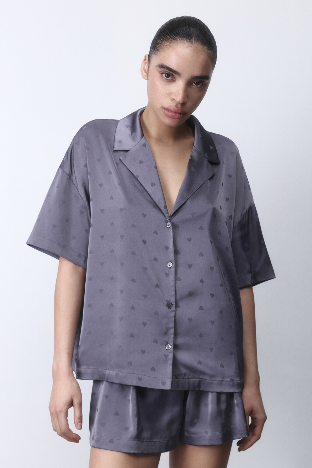 Блузка домашняя атласная с сердечками - цвет серый - 3