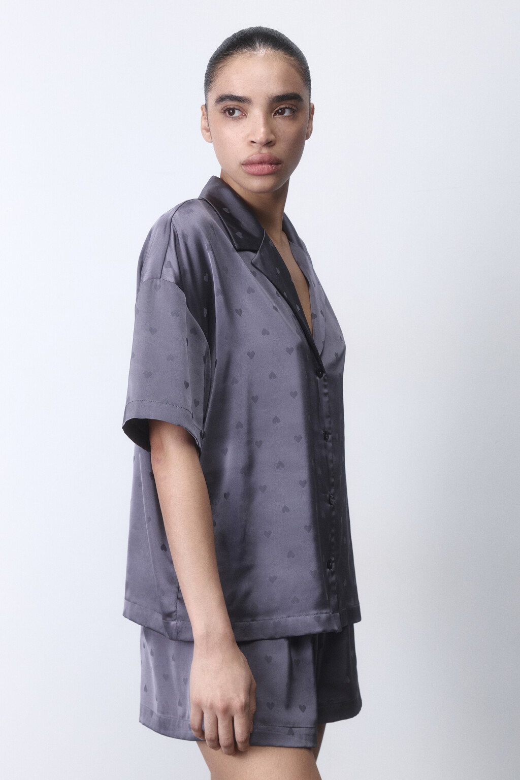Блузка домашняя атласная с сердечками - цвет серый - 4
