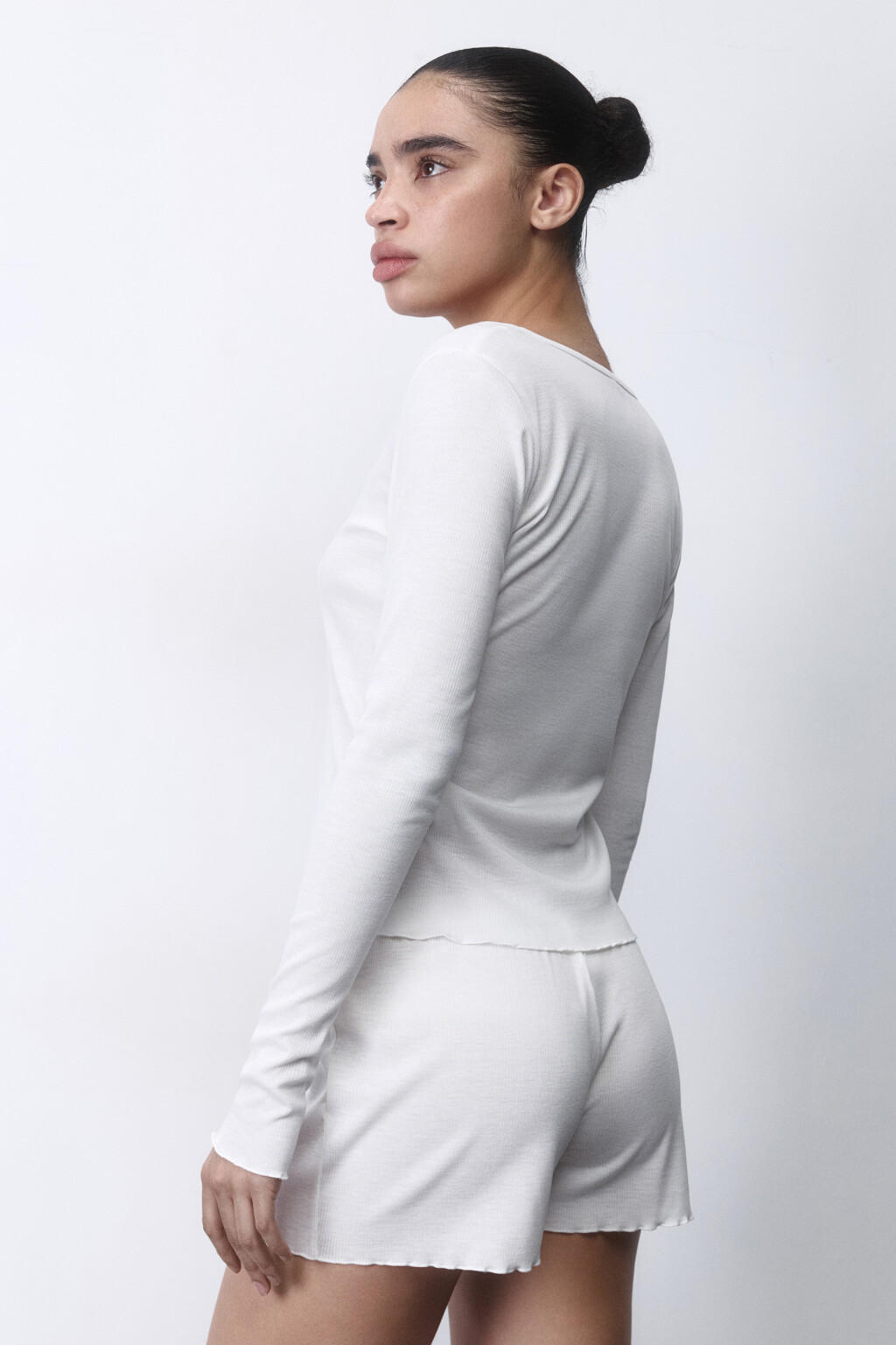 Лонгслив домашний с волнистыми краями - цвет ванильный - 4