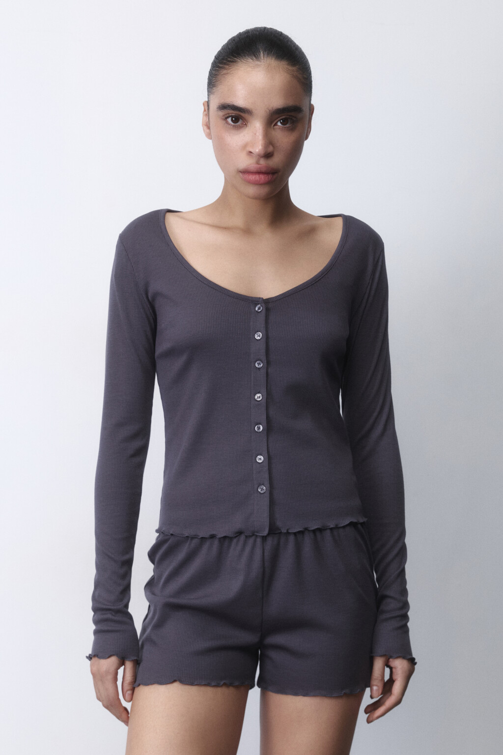 Лонгслив домашний с волнистыми краями - цвет серый - 2