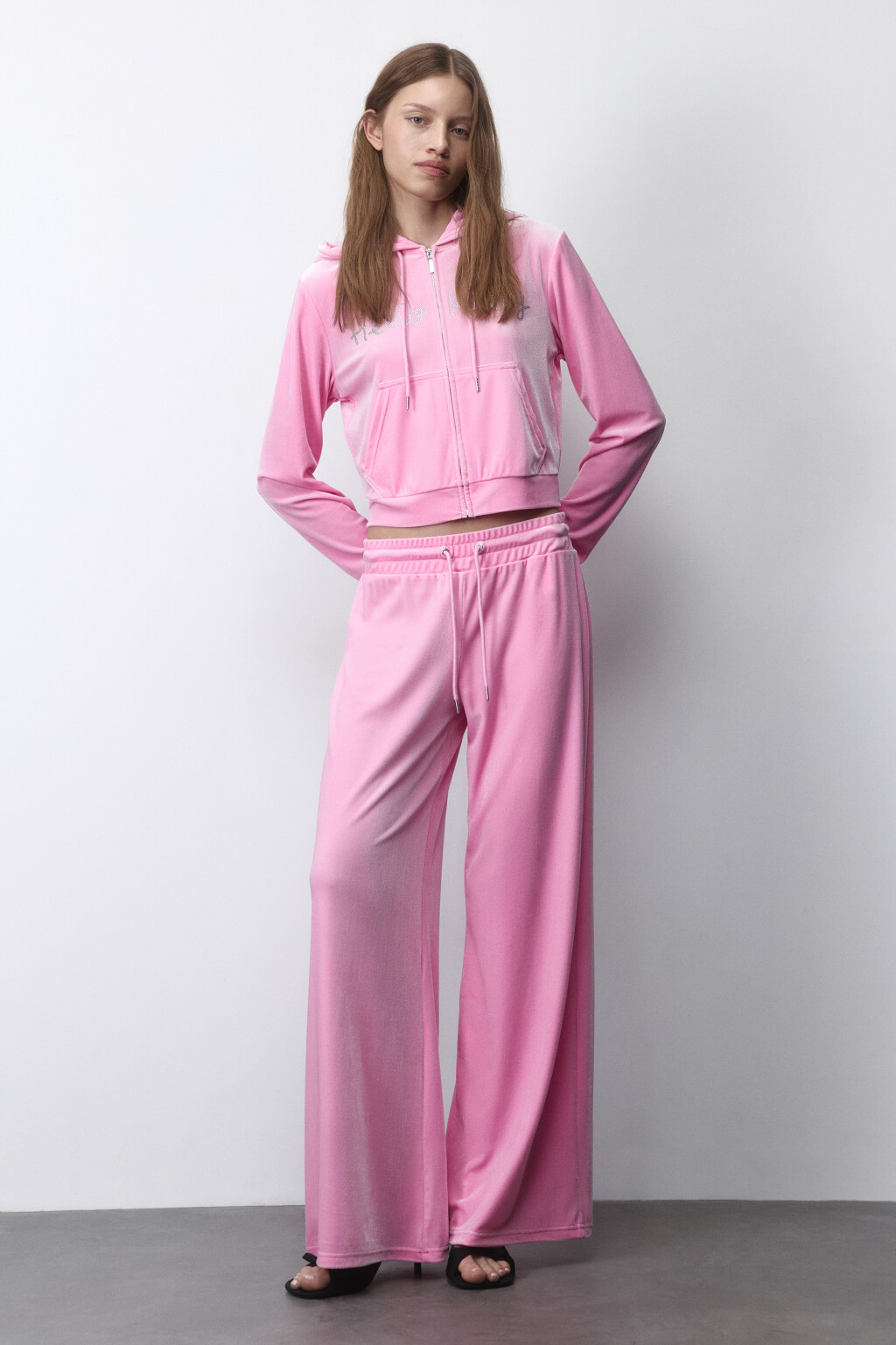 Брюки велюровые с принтом из страз - цвет розовый - 6