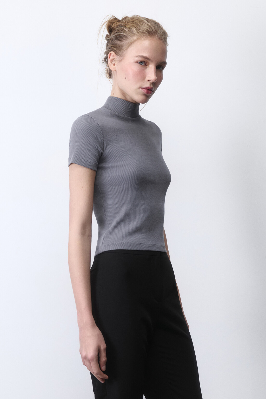 Футболка облегающая с воротником-стойкой - цвет серый - 3