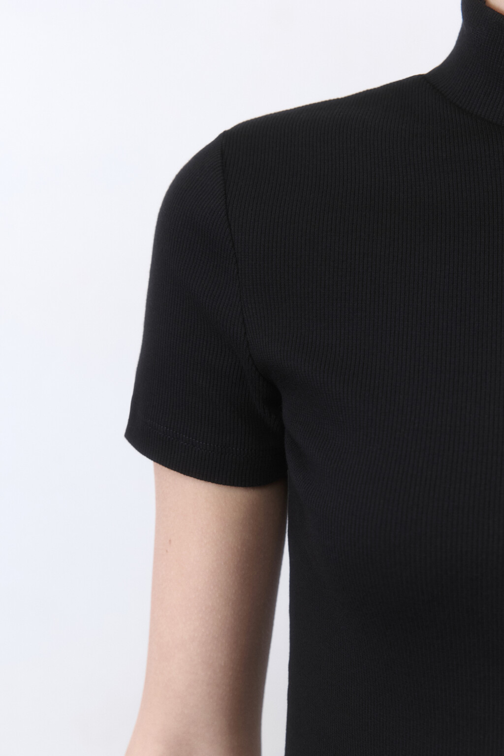 Футболка облегающая с воротником-стойкой - цвет черный - 7