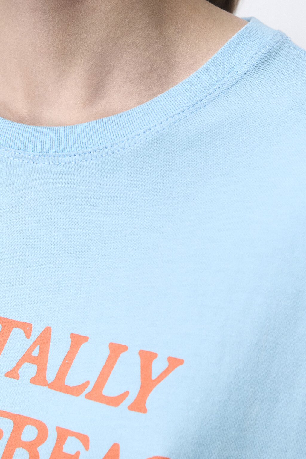 Футболка прямая хлопковая с принтом-надписью - цвет голубой - 6