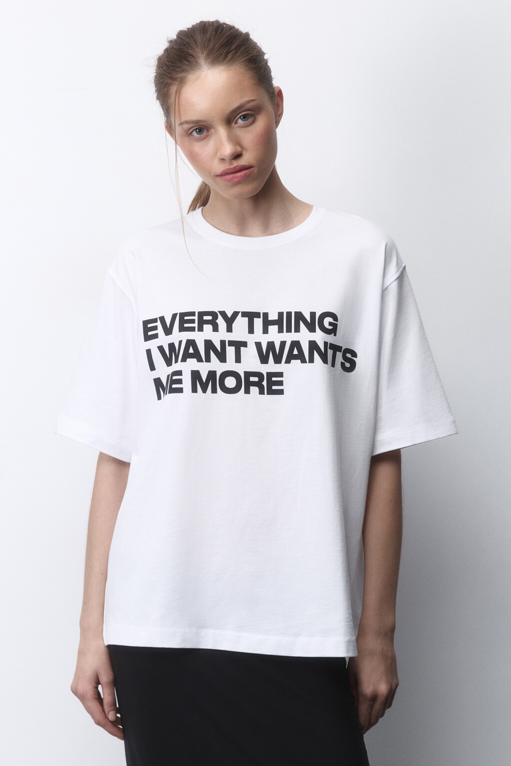 Футболка прямая хлопковая с принтом-надписью - цвет белый - 2