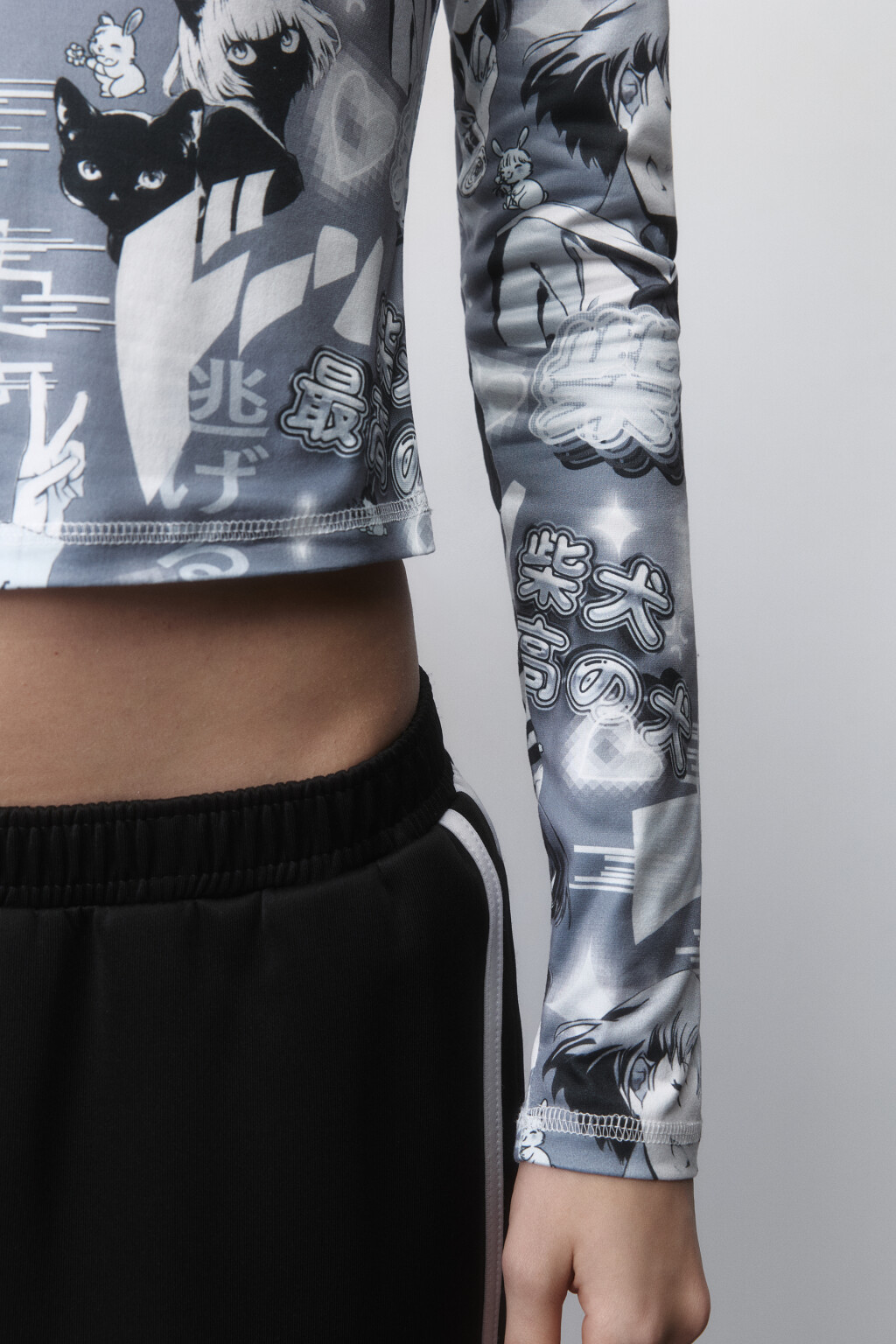 Лонгслив с принтом в стиле аниме - цвет черный - 5