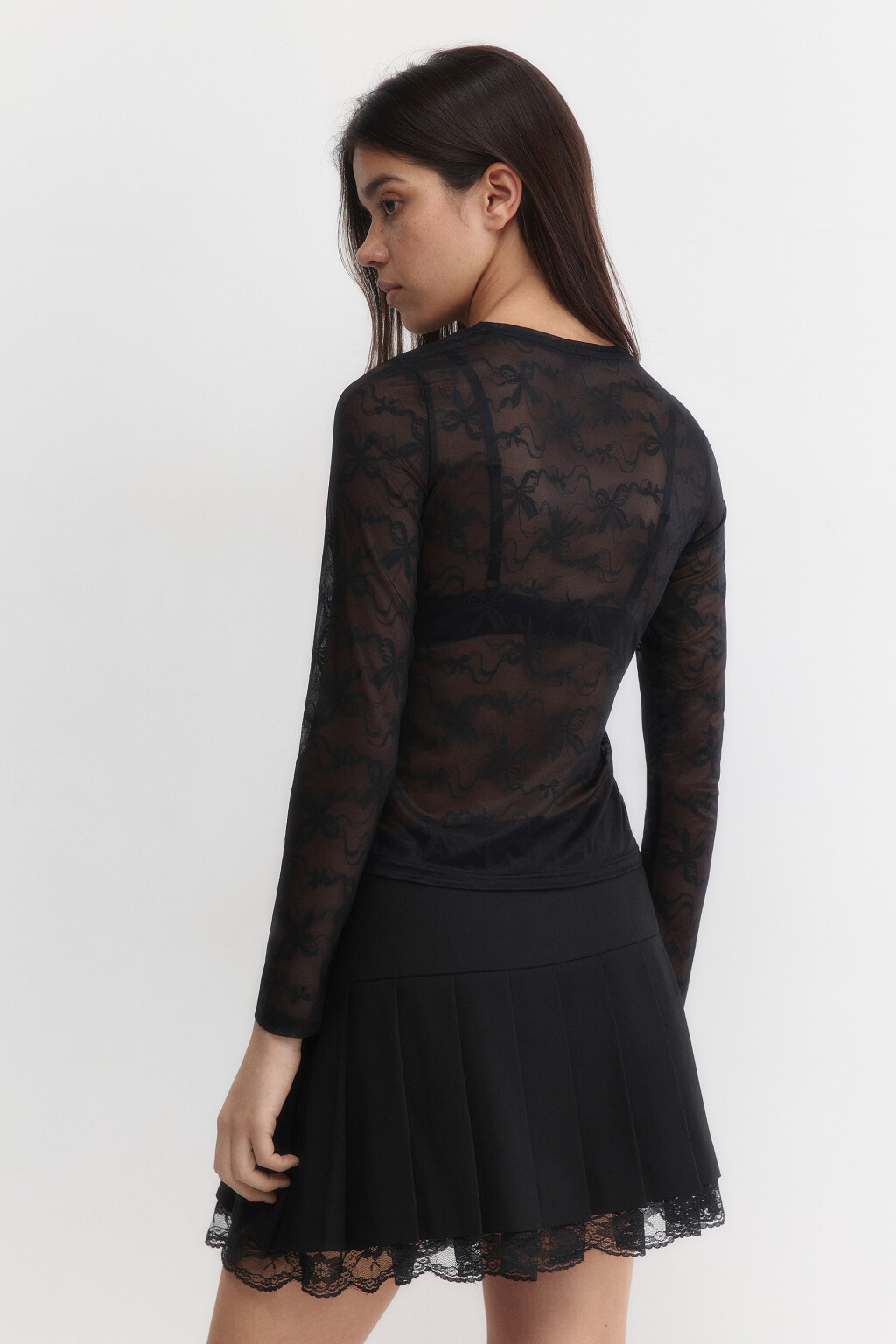 Лонгслив приталенный сетчатый с принтом-бантиками - цвет черный - 4