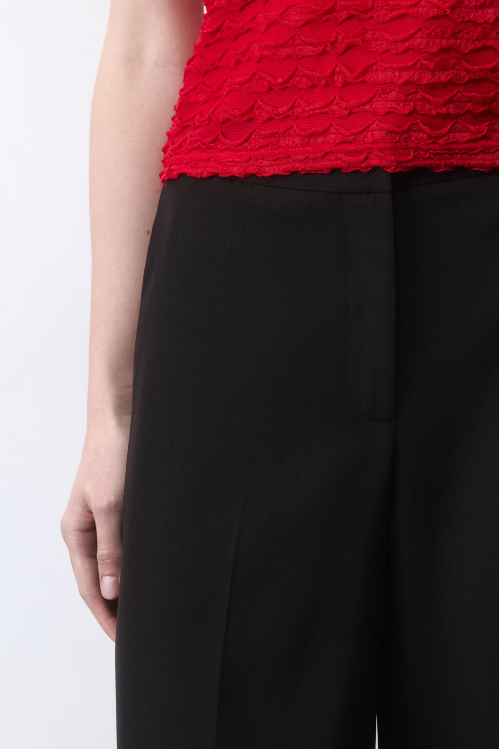 Брюки-кюлоты широкие костюмные со стрелками - цвет черный - 7