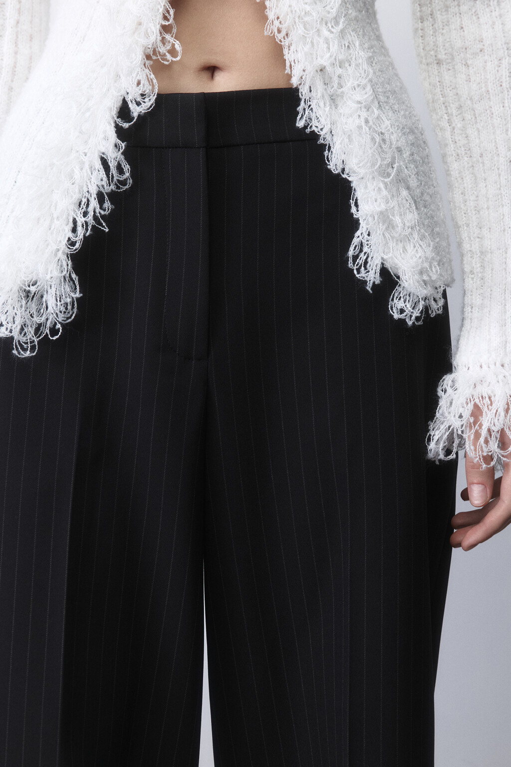 Брюки-кюлоты широкие костюмные со стрелками - цвет черный - 6