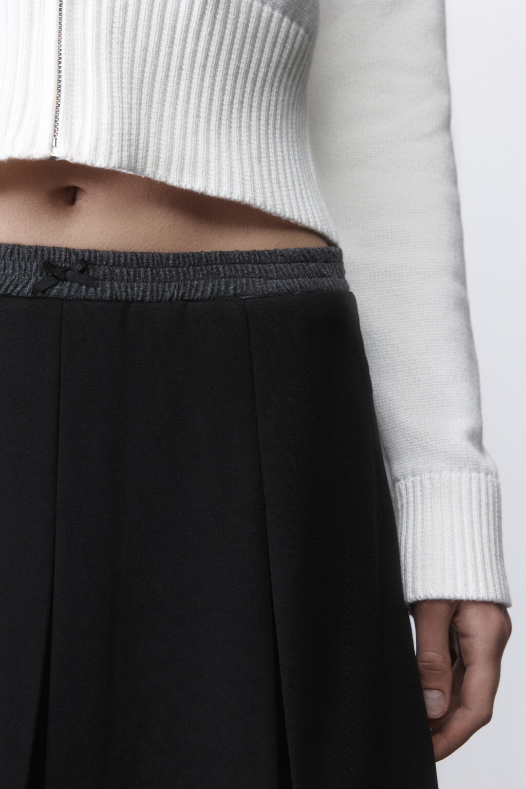 Юбка-шорты в складку с бельевым поясом - цвет черный - 6