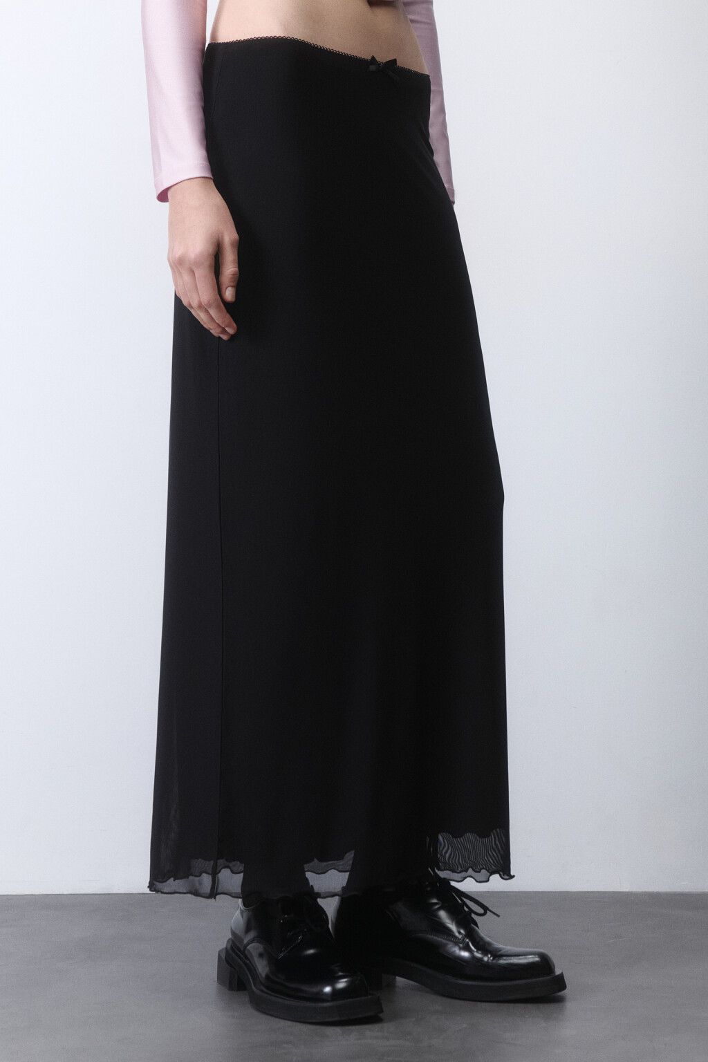 Юбка макси из сетки с бельевым бантиком - цвет черный - 3