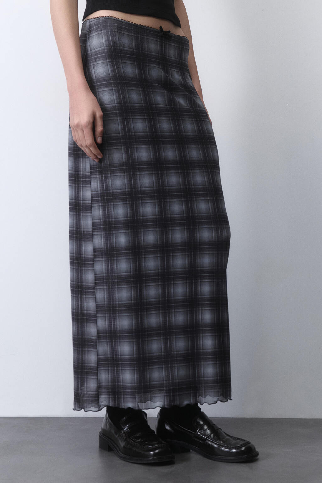 Юбка макси из сетки с бельевым бантиком - цвет черный - 3