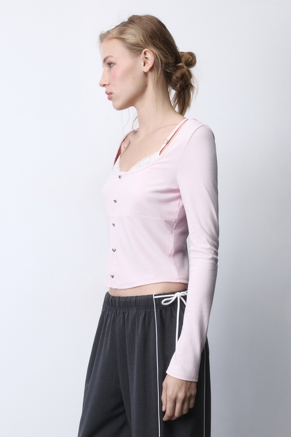 Лонгслив облегающий с вырезом-каре и кружевом - цвет розовый - 4