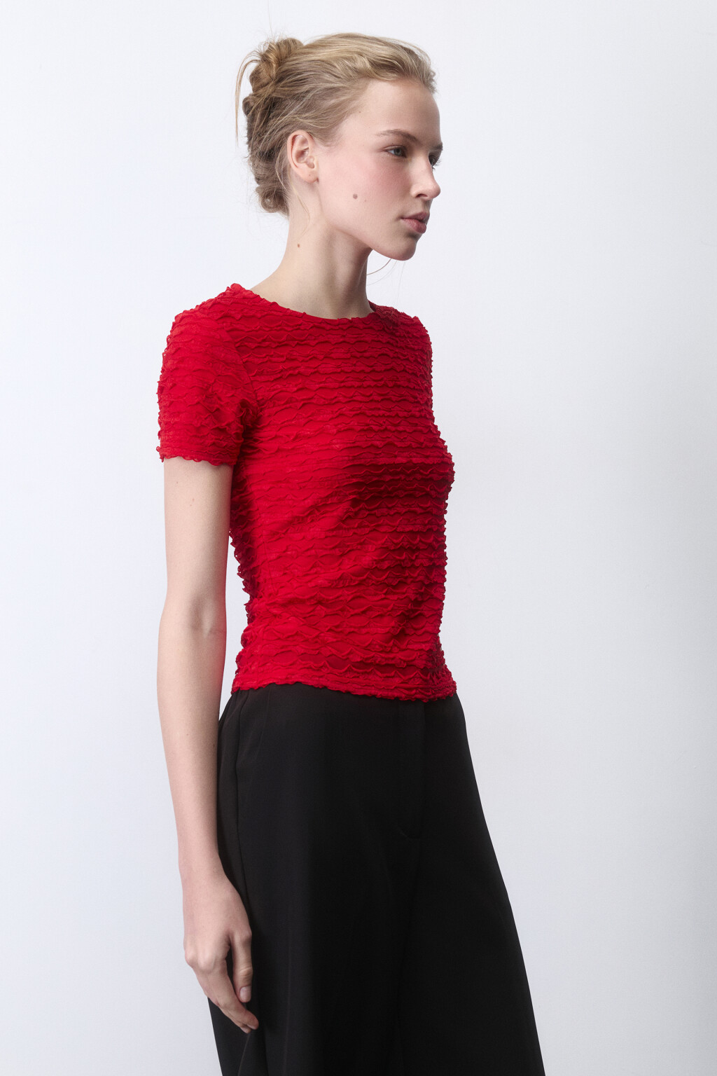 Футболка-топ облегающая с рюшами - цвет красный - 3