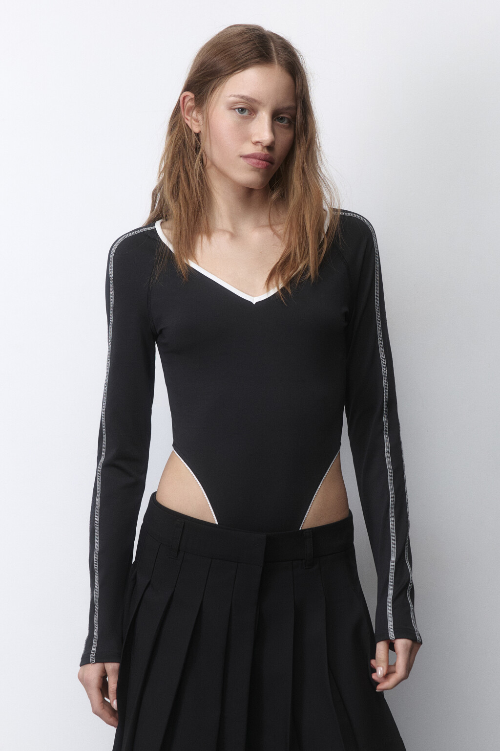 Боди-лонгслив с контрастными швами - цвет черный - 3