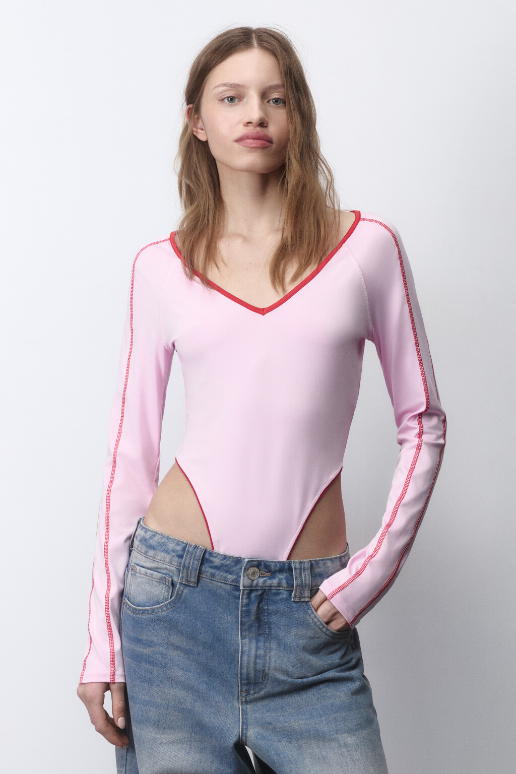 Боди-лонгслив с контрастными швами - цвет розовый - 2