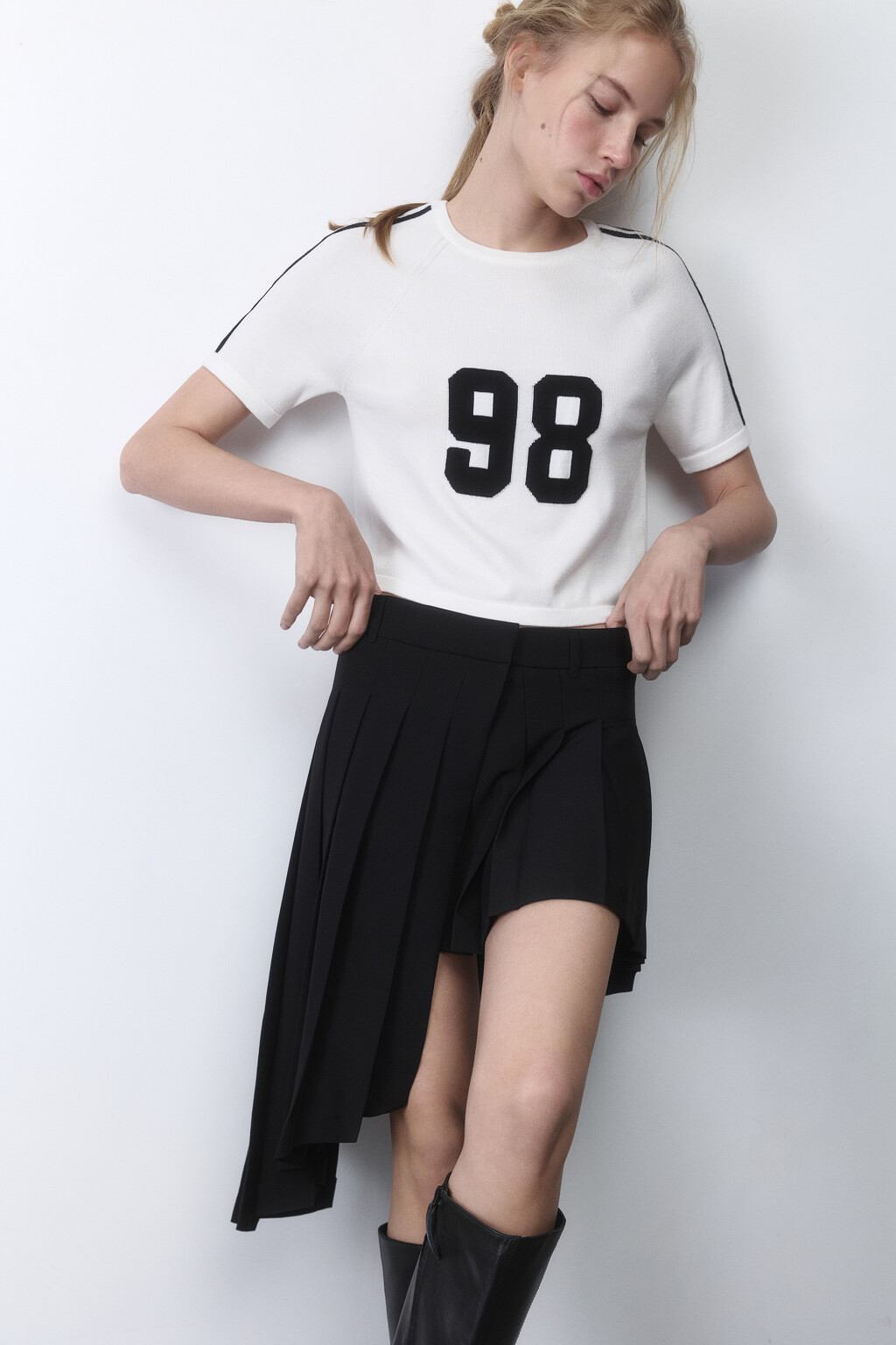 Футболка-топ с лампасами и вышивкой - цвет молочный - 1