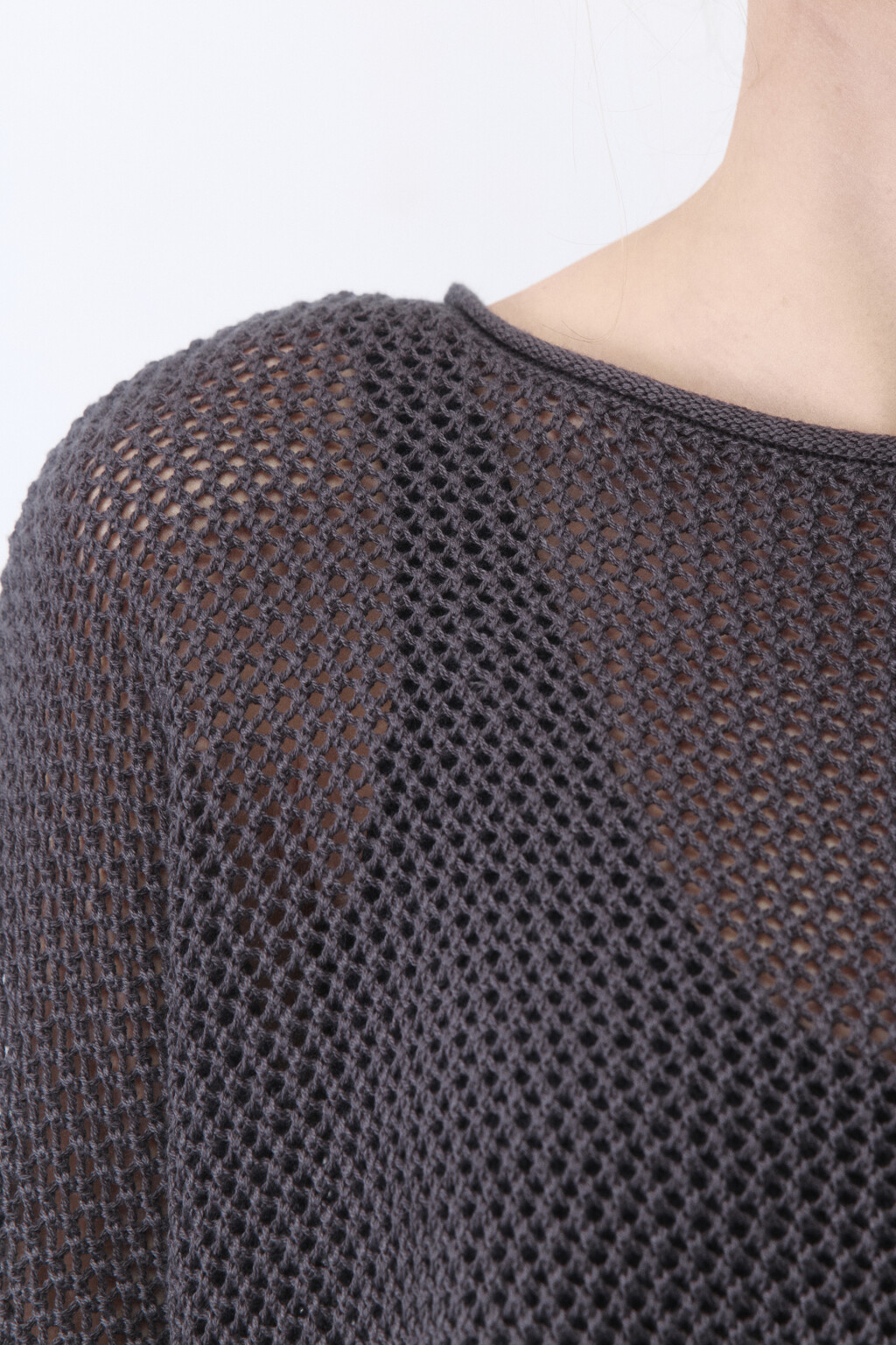 Джемпер укороченный из ткани кроше - цвет серый - 6