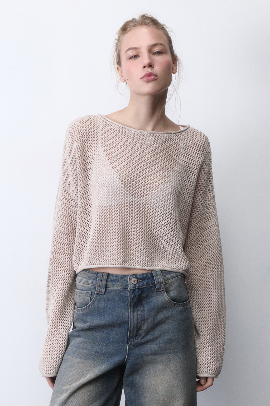 Джемпер укороченный из ткани кроше - цвет бежевый - 2