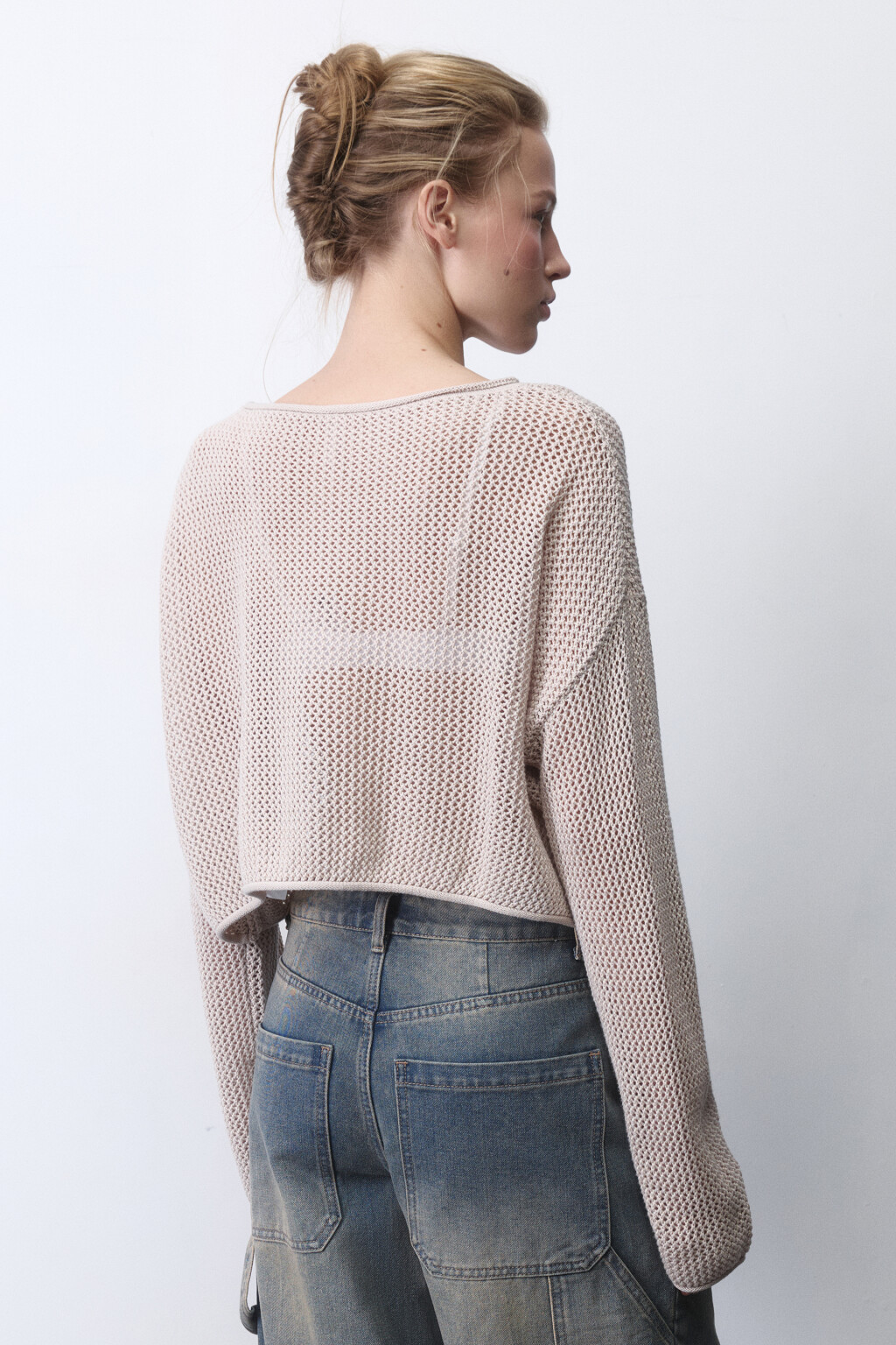 Джемпер укороченный из ткани кроше - цвет бежевый - 4