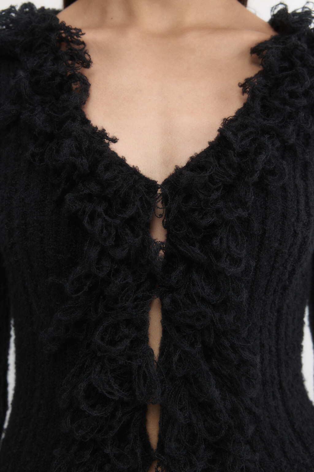 Кардиган на крючках облегающий с бахромой - цвет черный - 6