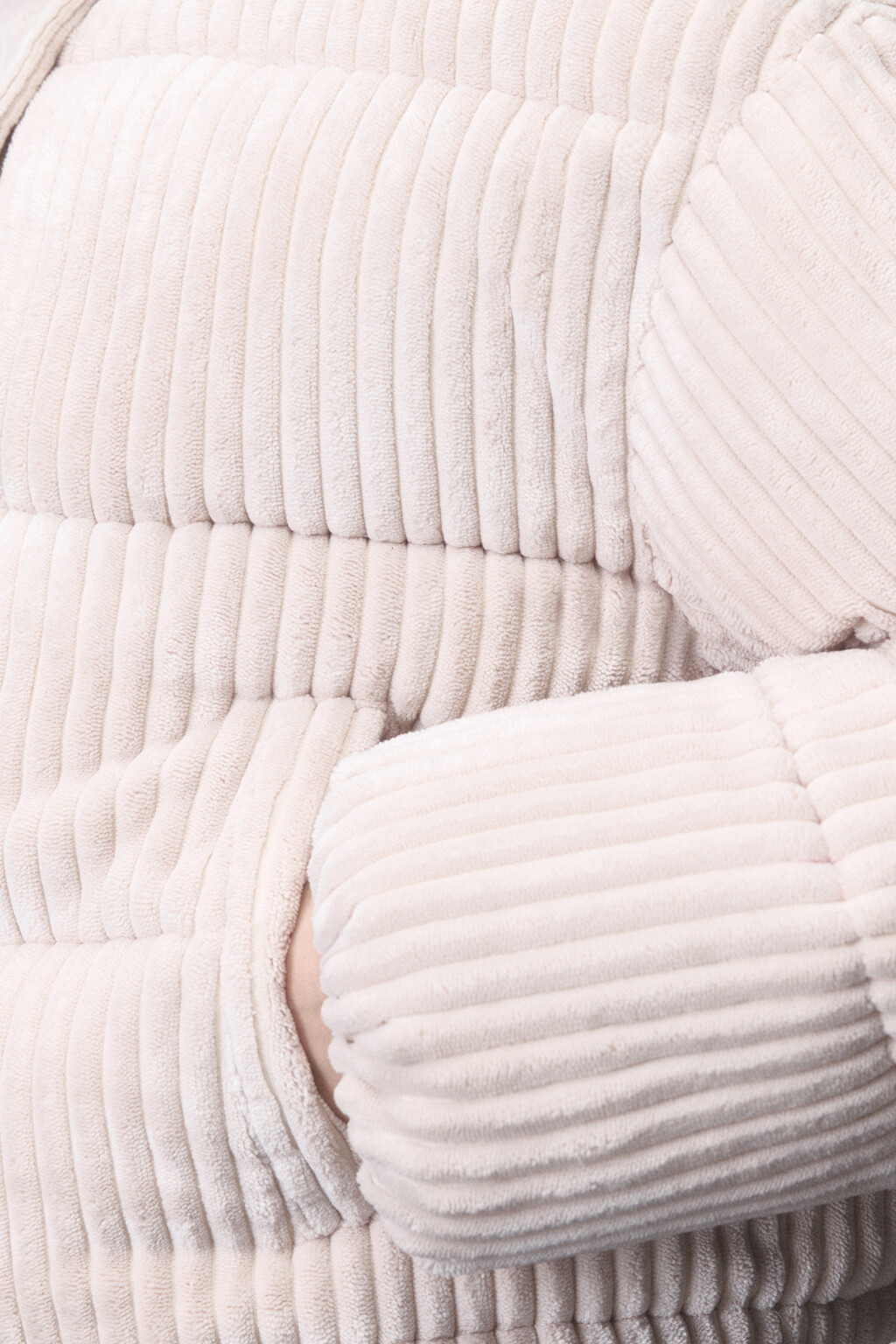 Куртка стеганая укороченная из вельветовой ткани - цвет молочный - 6