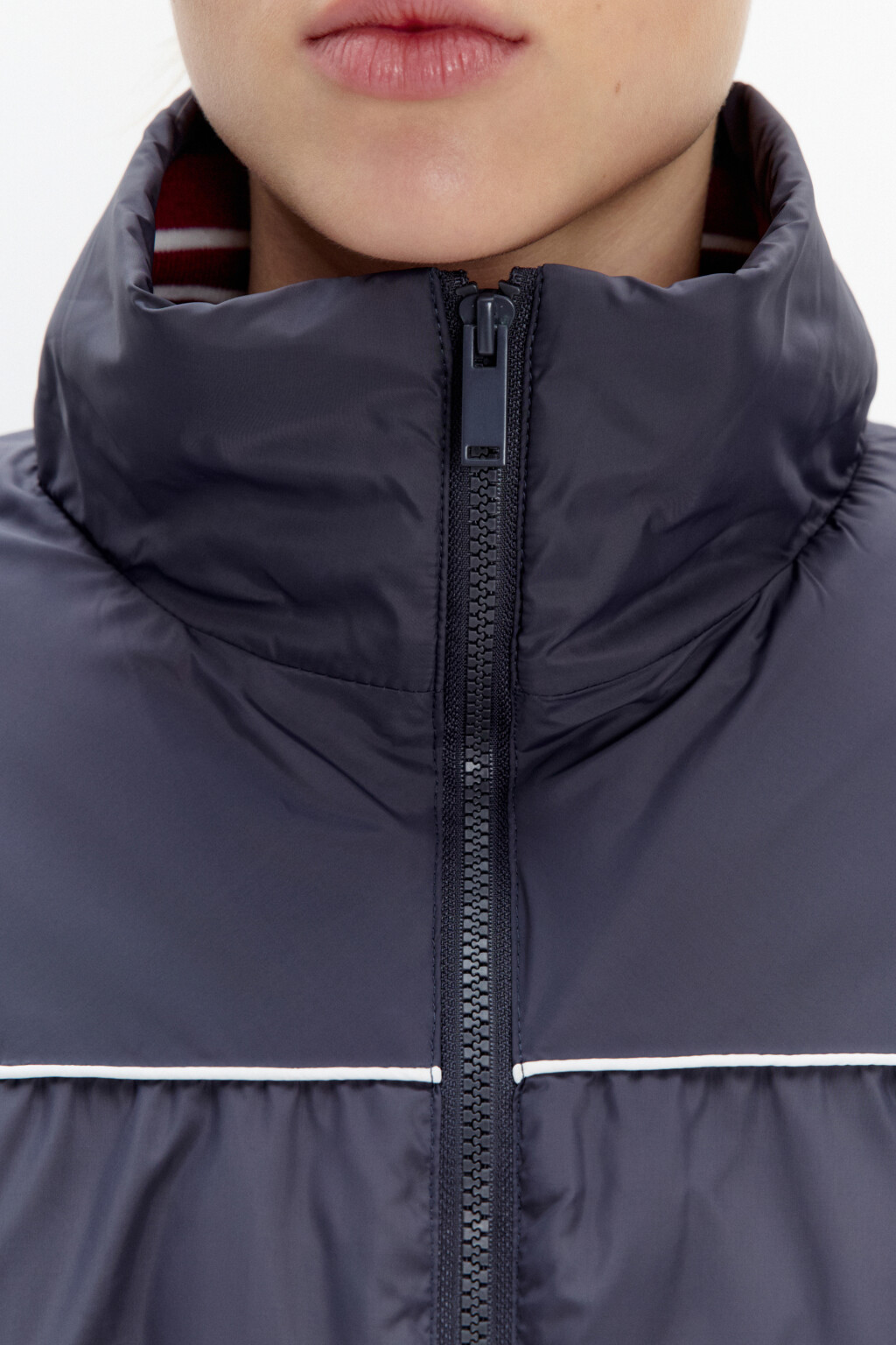 Куртка-олимпийка утепленная с геометрическим принтом - цвет мультиколор - 5