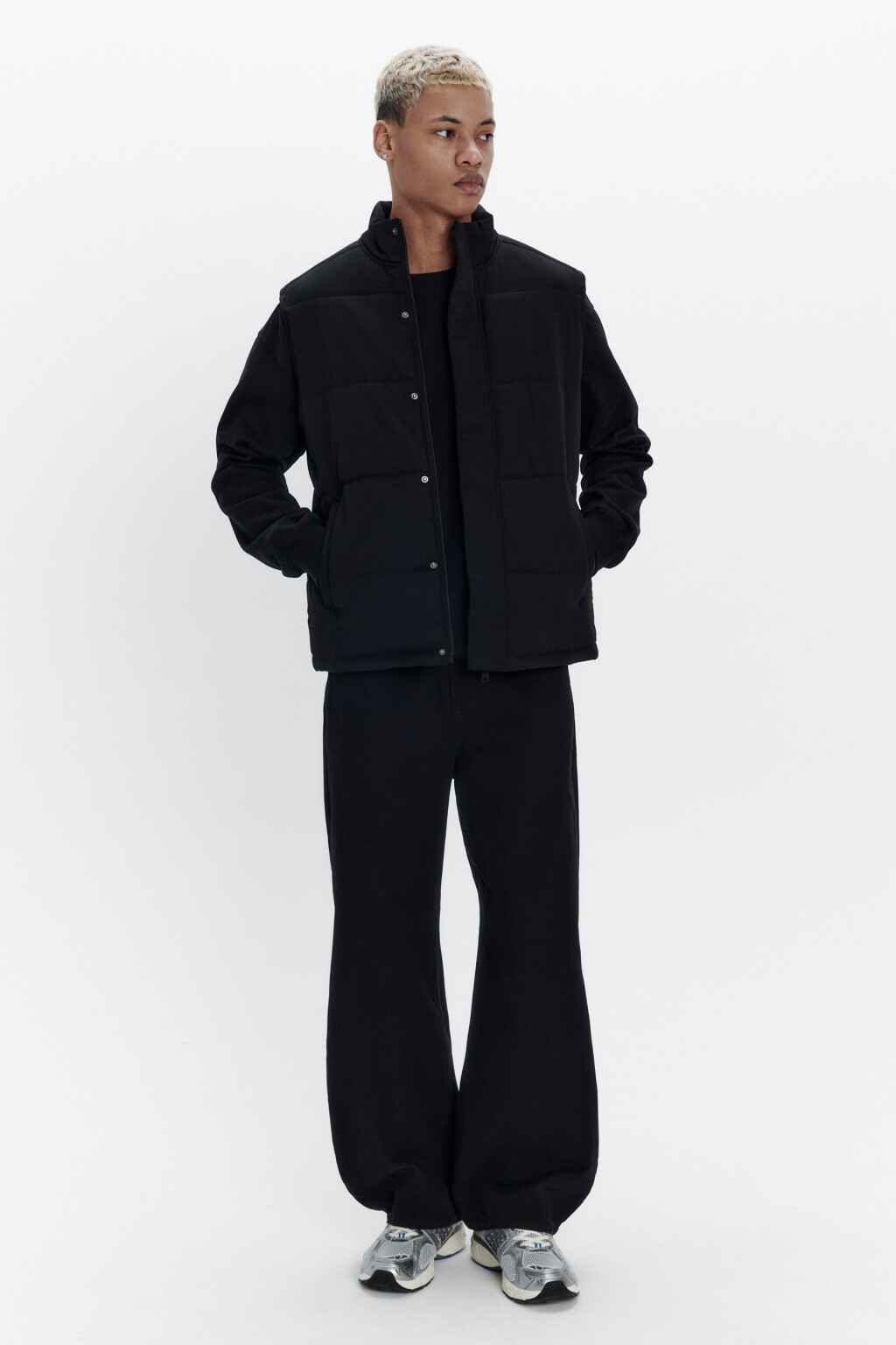 Жилет стеганый утепленный с воротником-стойкой - цвет черный - 4