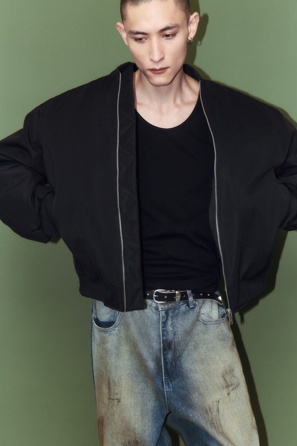 Куртка-бомбер свободная на утеплителе - цвет черный - 13