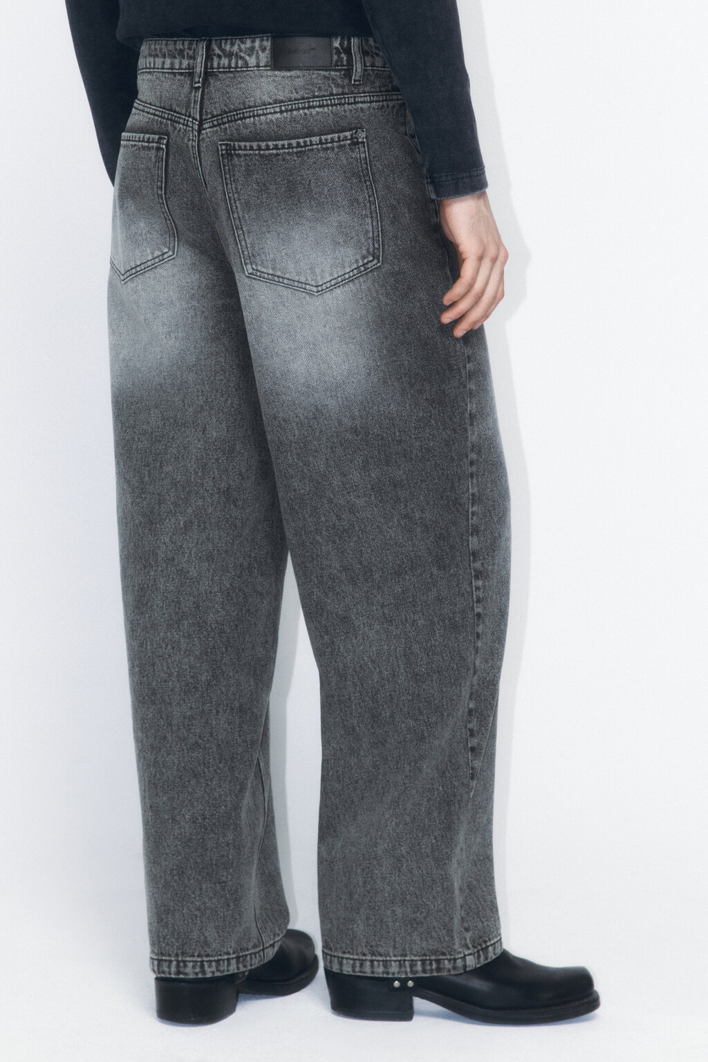 Джинсы baggy с выстиранным эффектом - цвет серый - 2