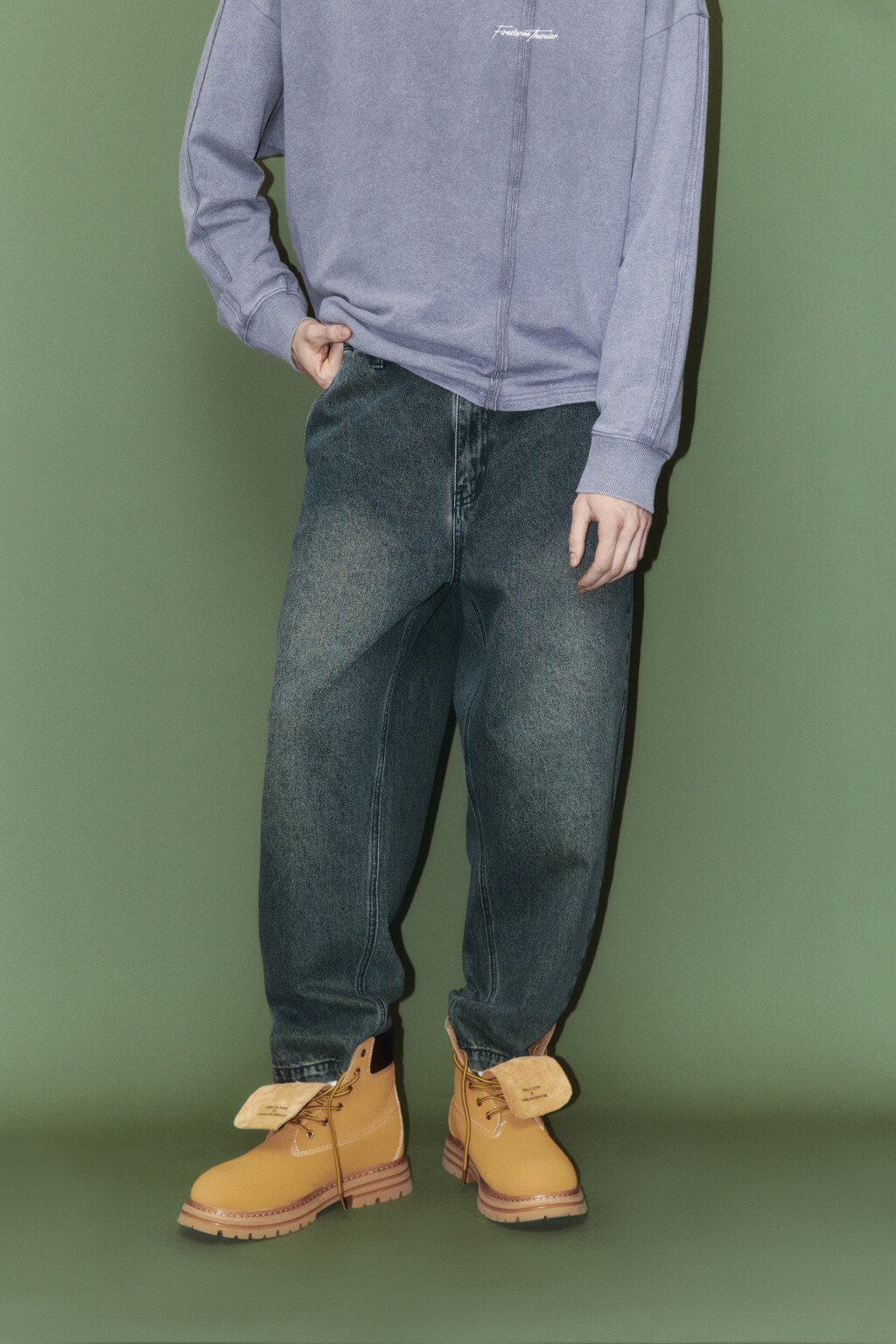 Джинсы-бананы широкие со стиркой - цвет голубой - 2