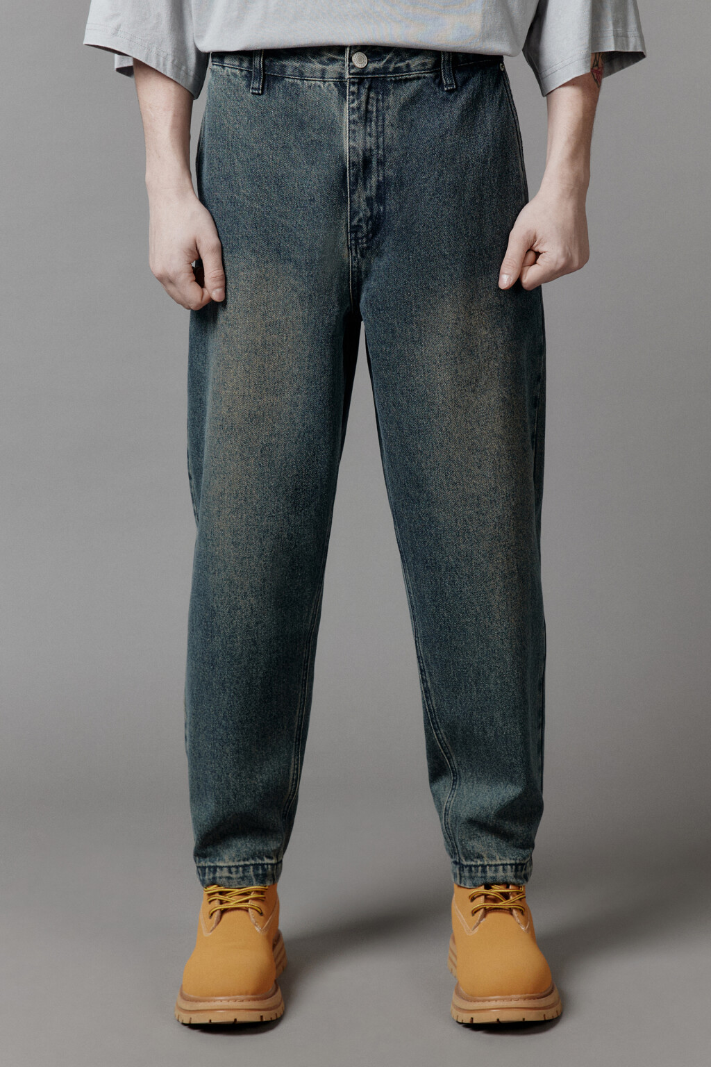 Джинсы-бананы широкие со стиркой - цвет голубой - 4