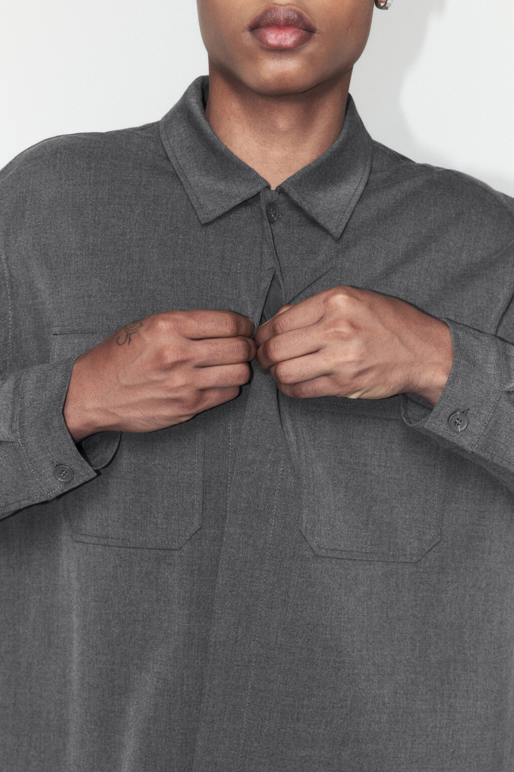 Рубашка-овершот плотная с карманами - цвет серый - 6