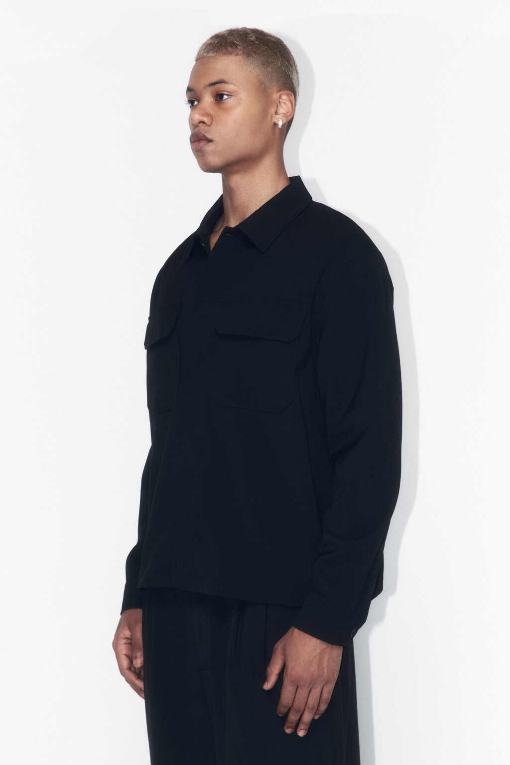 Рубашка-овершот плотная с карманами - цвет черный - 3