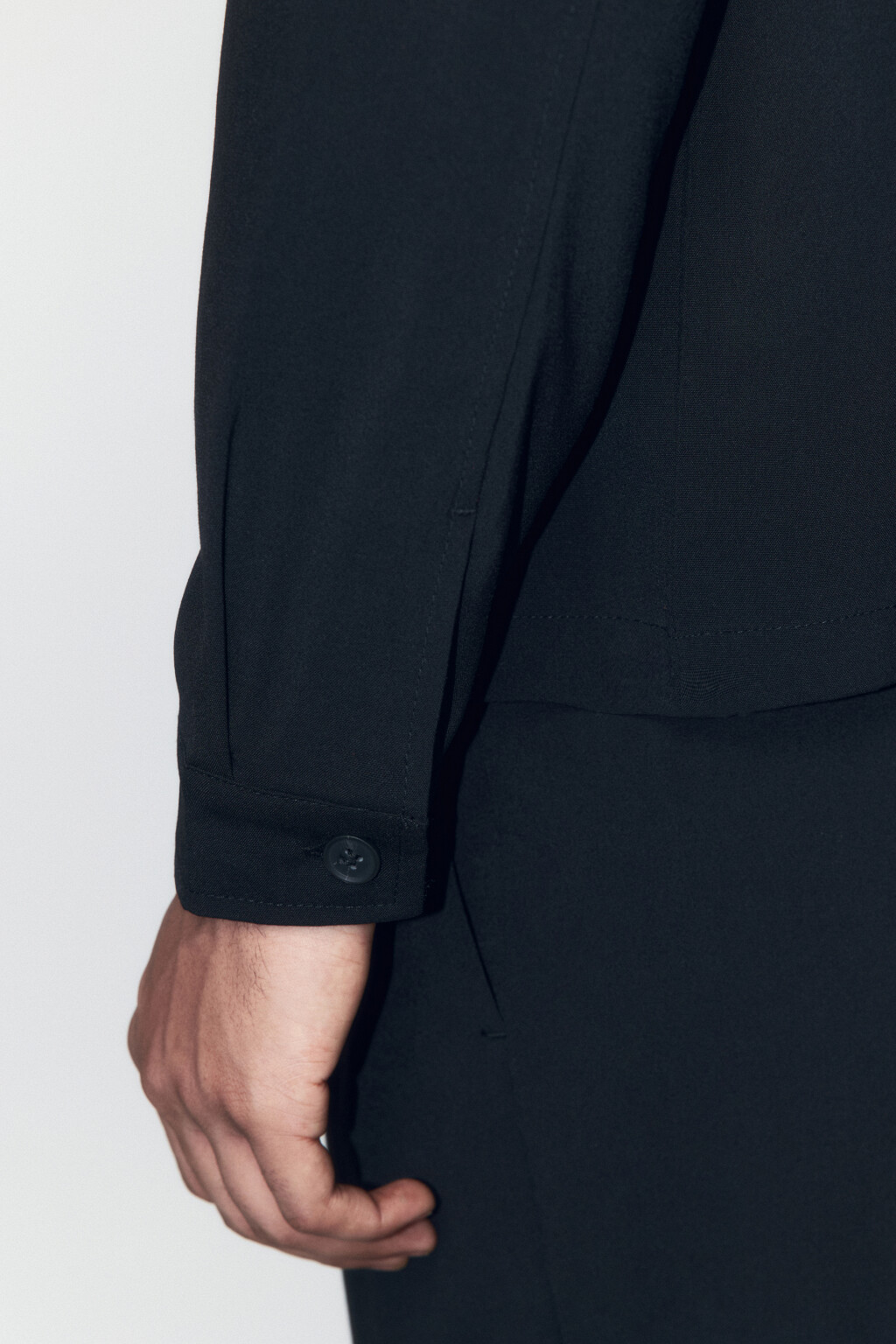 Рубашка-овершот плотная с карманами - цвет черный - 7