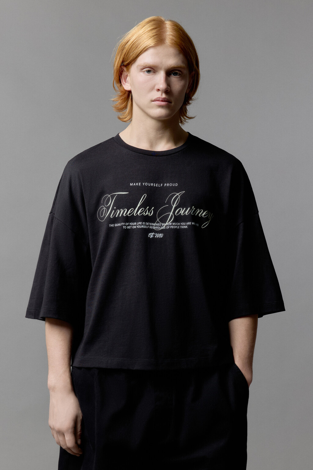 Футболка boxy fit с принтом-надписью - цвет черный - 1