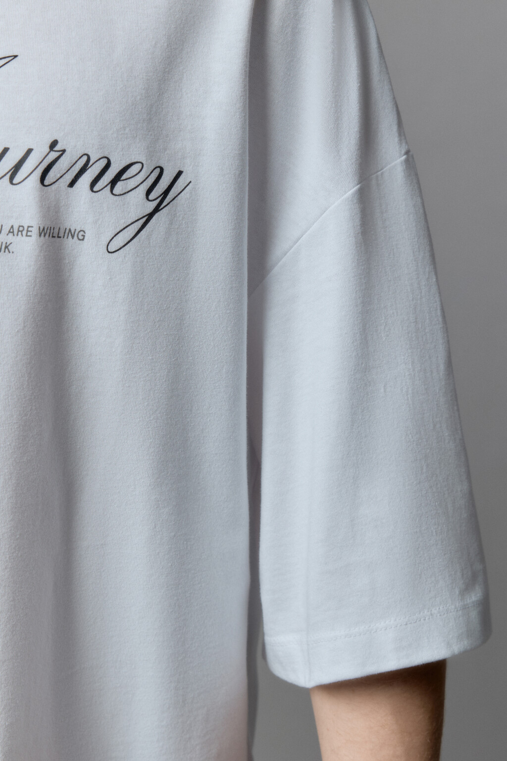 Футболка boxy fit с принтом-надписью - цвет белый - 7